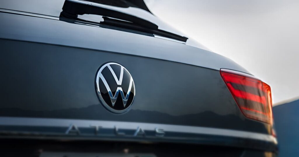Condena millonaria a Volkswagen por retener indebidamente ahorros